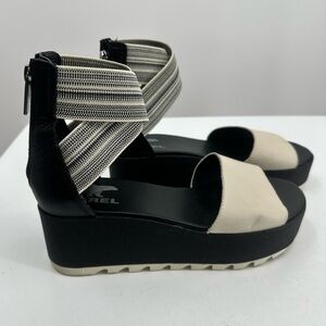 Sorel Wedge Sandal Cameron Chunky Platform Womens 7 Black Gore White Stripe